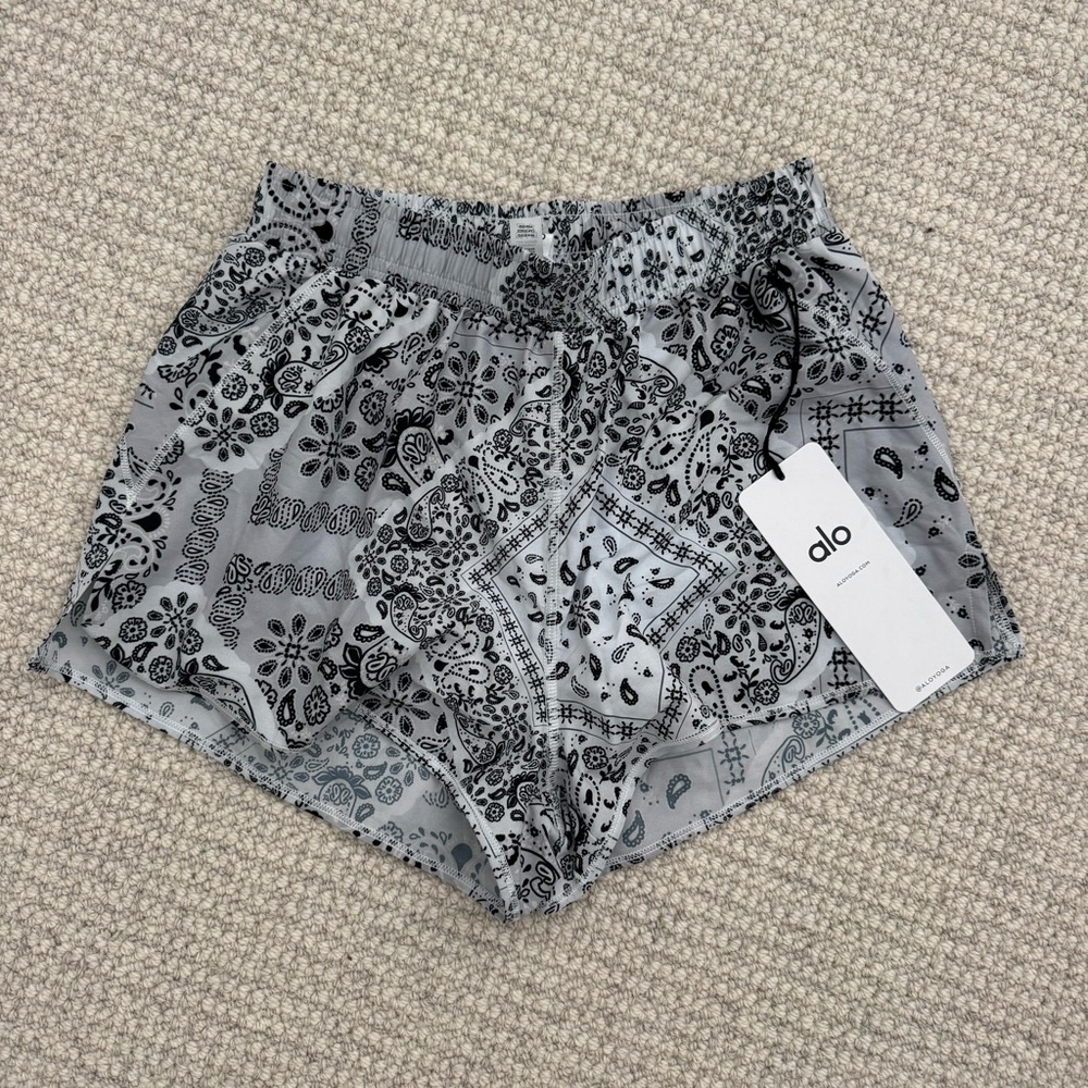 ALO Yoga Bandana Stride Short